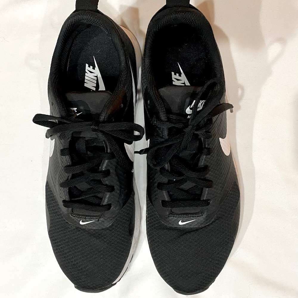 Nike Air Max Travas